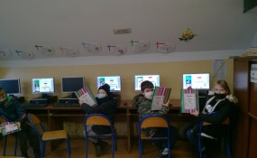 Część uczniów wolało przystąpić do konkursu „Mistrzowie Matematycznego Zoo” w formie stacjonarnej.