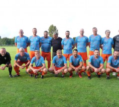 Oldboje Stowarzyszenia Victoria przed meczem ze Zrywem